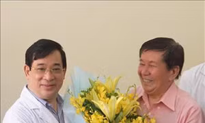 Những "chiến binh áo trắng” và cuộc chiến chống COVID-19 (Bài 1)