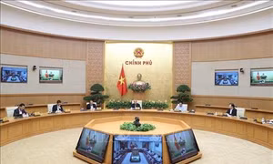 Thủ tướng yêu cầu đóng cửa các dịch vụ không cần thiết để hạn chế tối đa tụ tập đông người