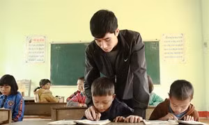 Đoàn Văn Tuyền - Người thầy của trẻ Ca Dong nơi đỉnh Ngọk Brel