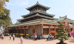 Khu Du lịch Quốc gia núi Sam và Khu Du lịch núi Cấm đón khách trở lại