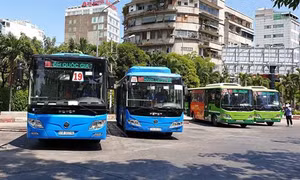 Dịch COVID-19: Thành phố Hồ Chí Minh tạm dừng hoạt động xe buýt công cộng từ ngày 1/4