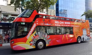 Khai trương tuyến xe buýt du lịch mui trần tham quan Thành phố Hồ Chí Minh
