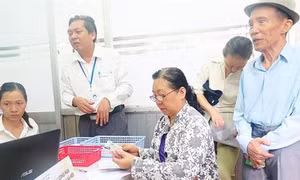 115.000 cán bộ hưu trí ở Thành phố Hồ Chí Minh được nhận lương tại nhà trong thời gian phòng, chống dịch COVID-19