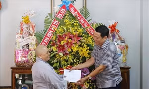 Đại Lễ Phật đản năm 2020: Thăm và chúc mừng các cơ sở Phật giáo tại Đắk Lắk