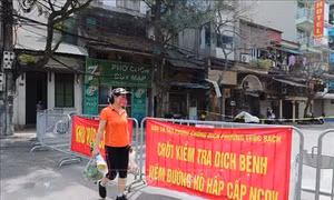 Người dân sống trong và gần khu vực bị cách ly chủ động nâng cao ý thức phòng dịch COVID-19