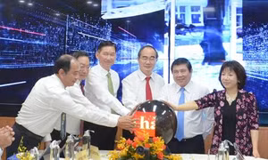 Ra mắt mô hình Trung tâm điều hành y tế thông minh và Trung tâm điều hành giáo dục thông minh