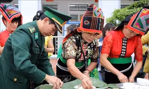"Xuân Biên phòng ấm lòng dân bản" ở xã Mường Sai