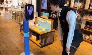 Nhật Bản phát triển robot điều khiển từ xa