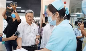 Thành phố Hồ Chí Minh cho phép các cơ sở y tế tư nhân tư nhân được hoạt động trở lại