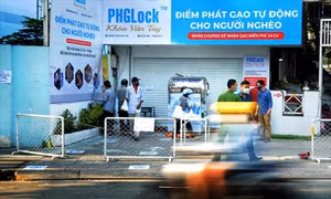 Máy “ATM gạo” chia sẻ khó khăn, lan tỏa yêu thương giữa mùa dịch Covid-19
