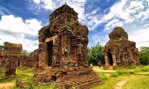 Chuyên gia Ấn Độ hỗ trợ trùng tu vùng lõi Di sản Văn hóa thế giới Mỹ Sơn