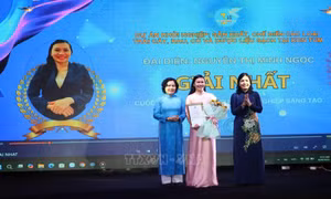Phát triển cán bộ trẻ, cán bộ nữ và cán bộ dân tộc thiểu số