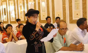 Tuyên dương 50 gia đình đồng bào dân tộc thiểu số tiêu biểu