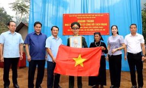 Mái ấm giữa đại ngàn - món quà dâng Bác