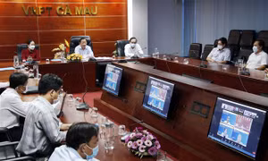 Các đại biểu dự hội thảo ‘‘Đào tạo nguồn lao động cho doanh nghiệp trong bối cảnh giãn cách do dịch COVID-19" tại tỉnh Cà Mau. Ảnh: Kim Há-TTXVN