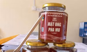 Sản phẩm mật ong Pha Mu. Ảnh: Nguyễn Oanh-TTXVN