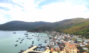 'Khát nước' sạch giữa phố biển