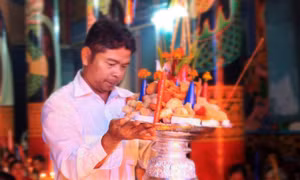 Tín ngưỡng nghi thức đặt cơm vắt của đồng bào Khmer Nam Bộ