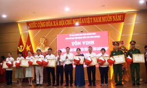 Tôn vinh những gia đình, cá nhân, tập thể hiến máu tình nguyện tiêu biểu