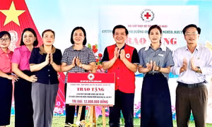 Bổ sung dinh dưỡng cho trẻ em yếu thế tại các xã miền núi 