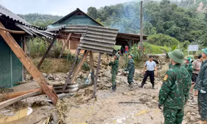 Mưa lũ kèm dông sét làm 3 người tử vong với nhiều thiệt hại tại các địa phương