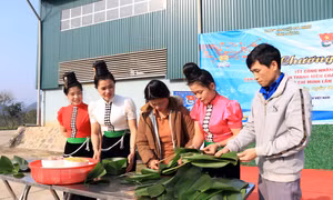 Mang Tết ấm đến công nhân vùng cao Sơn La