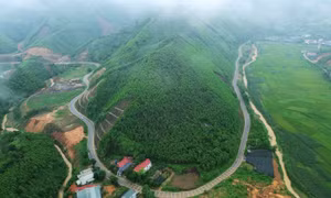 Tăng tốc thi công tuyến đường kết nối thị xã Nghĩa Lộ với cao tốc Hà Nội - Lào Cai