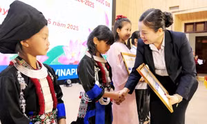 Lai Châu: Tuyên dương giáo viên và học sinh tiêu biểu