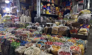Người dân cẩn trọng với thực phẩm không rõ nguồn gốc dịp Tết Nguyên đán