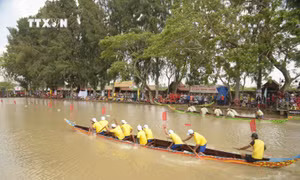 Giải đua ghe Ngo mini tỉnh Bạc Liêu 2024 được tổ chức nhân dịp Tết cổ truyền Chôl Chnăm Thmây của đồng bào Khmer trong tỉnh. Ảnh: Chanh Đa - TTXVN