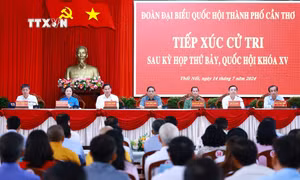 Thủ tướng Chính phủ Phạm Minh Chính và Đoàn đại biểu Quốc hội thành phố Cần Thơ tiếp xúc cử tri quận Thốt Nốt, thành phố Cần Thơ. Ảnh: Dương Giang - TTXVN