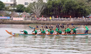 Sáng 1/12/2024, thành phố Cần Thơ tổ chức khai mạc Giải vô địch đua ghe Ngo năm 2024, với sự tham gia của hơn 200 vận động viên đến từ 13 đơn vị trên địa bàn. Ảnh: Trung Kiên - TTXVN