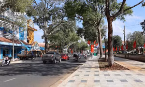 Thành phố Buôn Ma Thuột triển khai cơ chế chính sách đặc thù của thành phố theo Nghị quyết số 72/2022/QH15, ngày 15/11/2022 của Quốc hội, từng bước đưa thành phố phát triển theo hướng đô thị văn minh, hiện đại, sinh thái, bản sắc, là thành phố đáng sống, đô thị trung tâm vùng Tây Nguyên. Ảnh: Tuấn Anh - TTXVN