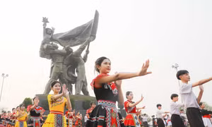 Thế hệ tương lai của Điện Biên anh hùng. Ảnh: Xuân Tư