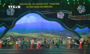 Một tiết mục văn nghệ của tỉnh Điện Biên. Ảnh: Hoa Mai - TTXVN