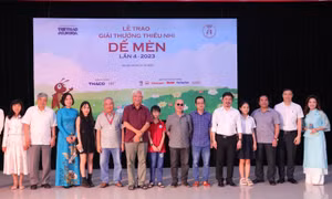 Hoàng Nhật Quang, họa sĩ nhí người dân tộc Tày đoạt giải Thiếu nhi Dế Mèn 2023