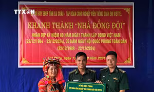 Bàn giao “Nhà đồng đội” cho chiến sĩ Biên phòng có hoàn cảnh khó khăn
