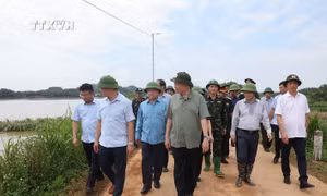 Tổng Bí thư, Chủ tịch nước Tô Lâm kiểm tra công tác phòng, chống lụt bão và thăm hỏi nhân dân vùng lụt, bão tại Tuyên Quang