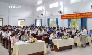 Tư vấn cho học sinh dân tộc nội trú tỉnh Kiên Giang chọn hướng phát triển phù hợp