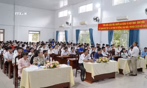 Tư vấn cho học sinh dân tộc nội trú tỉnh Kiên Giang chọn hướng phát triển phù hợp