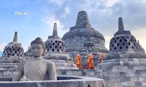  Tăng ni phật tử hành hương về ngôi đền Phật giáo lớn nhất thế giới Borobudur 