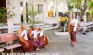 Tục xuất gia tu hành của thanh thiếu niên Khmer