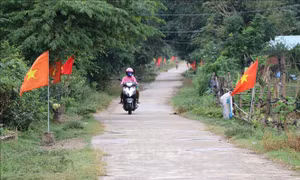 Đường giao thông nông thôn tại buôn Xây Dựng, xã Suối Trai, huyện Sơn Hòa, tỉnh Phú Yên. Ảnh: Phạm Cường - TTXVN