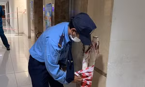 Dịch COVID-19: Thành phố Hồ Chí Minh gỡ bỏ điểm phong tỏa cuối cùng