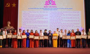 Bắc Kạn khen thưởng nhiều tập thể, cá nhân học tập và làm theo Bác