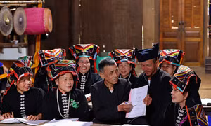 “Người Thầy” hết lòng truyền dạy, bảo tồn Tiếng Thái