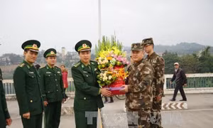 Hiệu quả mô hình kết nghĩa đồn - trạm hữu nghị, cửa khẩu hài hòa ở Lào Cai