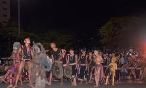  Làng cồng chiêng Kon Măh