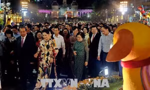 Thành phố Hồ Chí Minh: Khai mạc Đường hoa Nguyễn Huệ Tết Mậu Tuất 2018