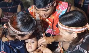 Độc đáo "Lễ thổi tai" của đồng bào dân tộc Bahnar